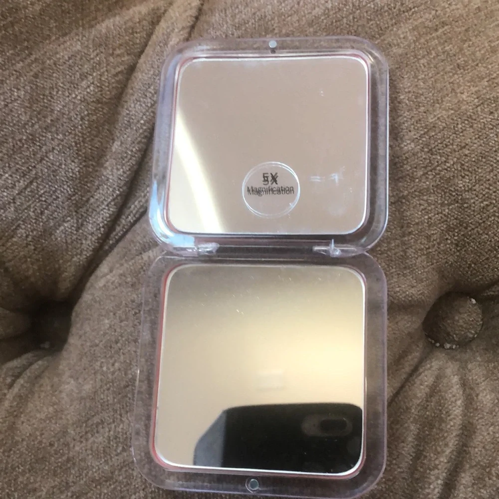 Compact Mirror